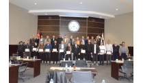 ATSO’DAN YARDIM KAMPANYASINA KATILANLARA PLAKET